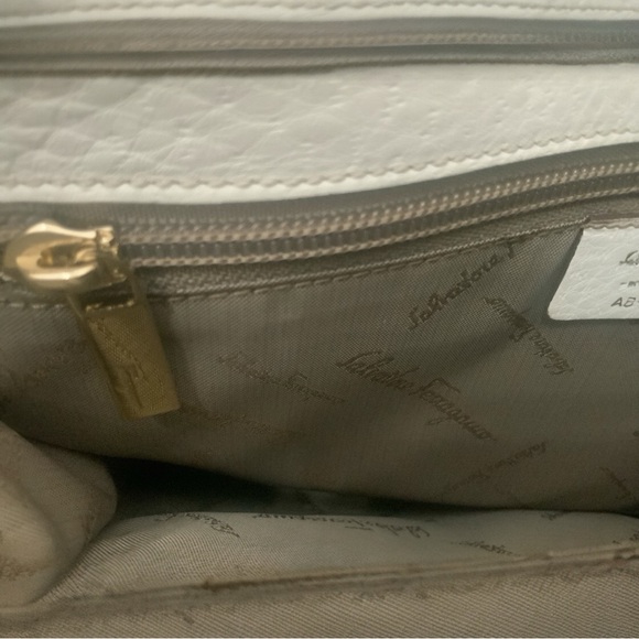 Salvatore Ferragamo Gancini Tote bag with COA - Picture 8 of 11